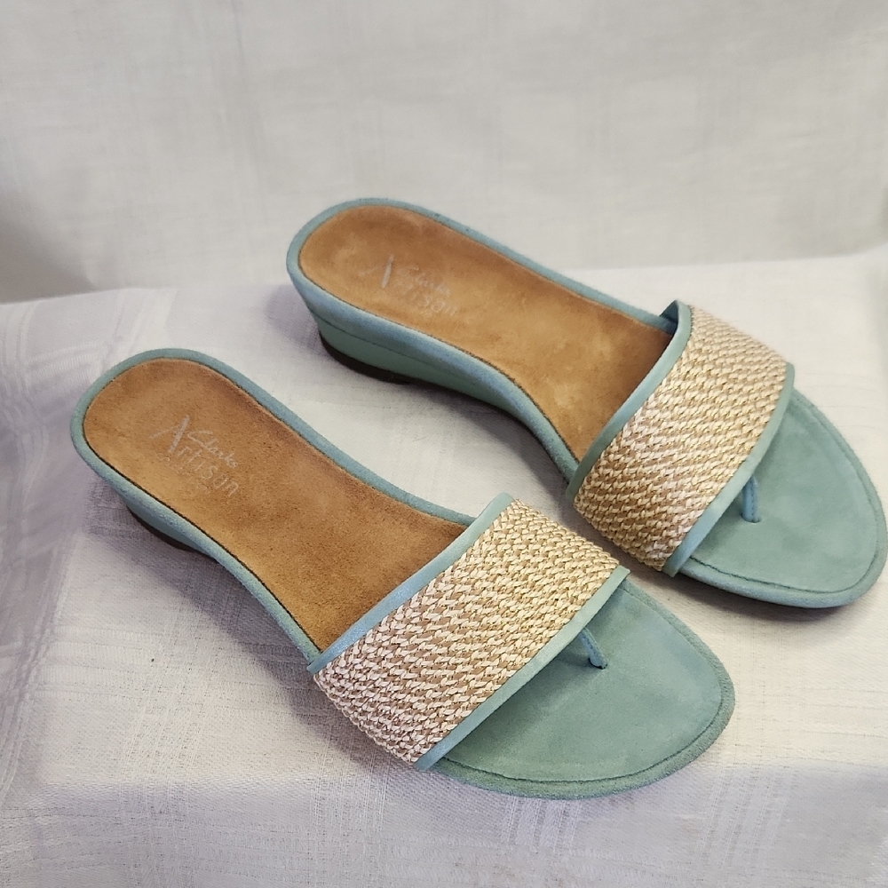 NWT Clarks Artisan Collection Tan and Blue Sandals with Woven Band